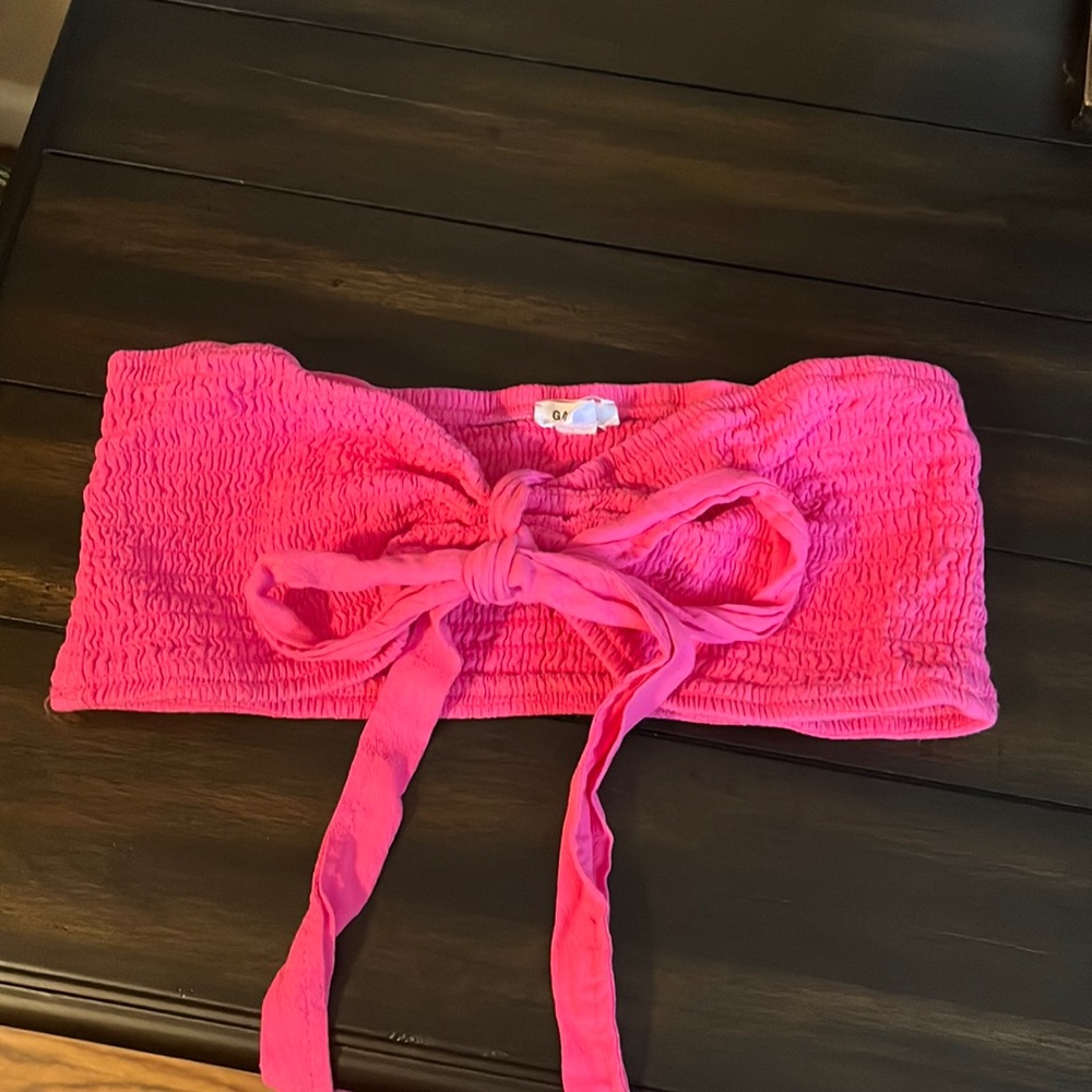 Garage pink crop top